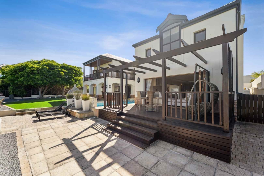 6 Bedroom Property for Sale in Atlantic Beach Golf Estate Western Cape